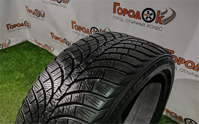 Шина липучка R19 Kumho 245х40 22286 - фото 29050