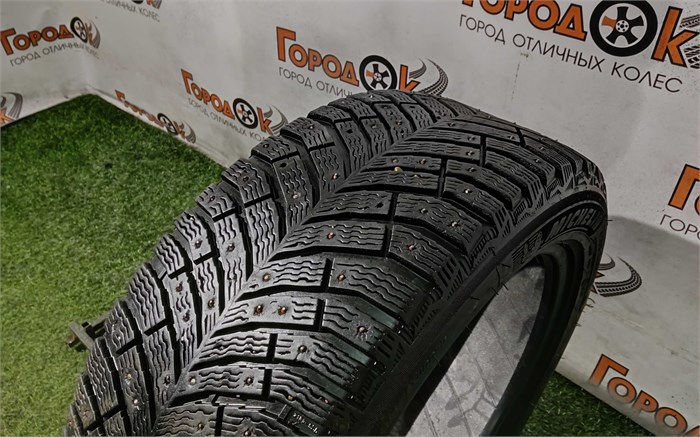 Шина зима R17 Michelin 225х50 24648