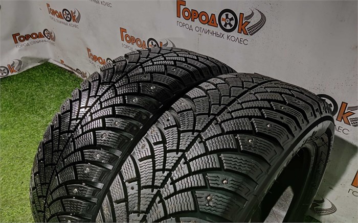 Пара шин зима R17 BFGoodrich 215х55 25655