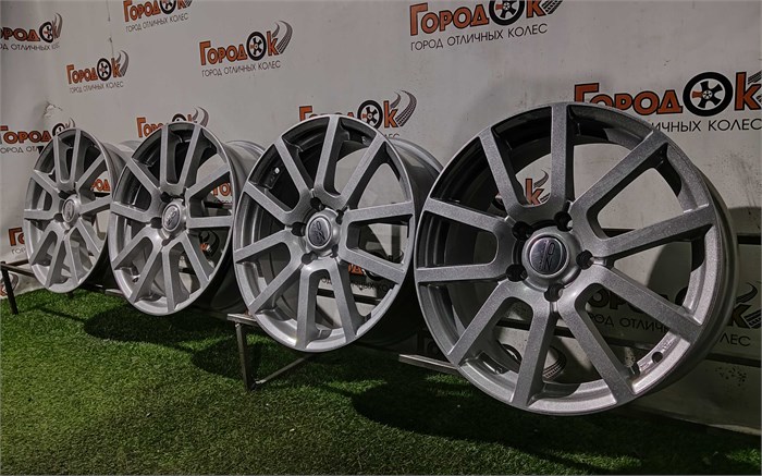 К-кт литых дисков R17 NISSAN 5х114,3/66,1/40 25678