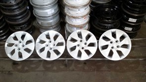 Пара колпаков R15 KIA 13492